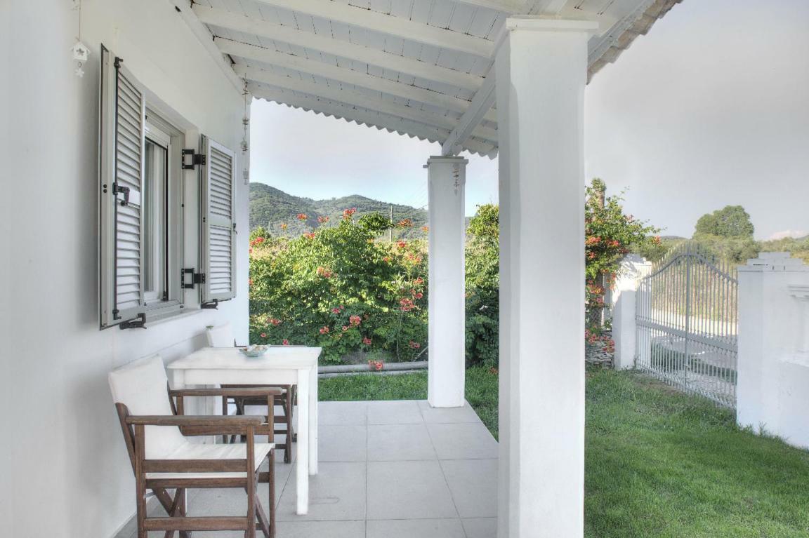 Issos Beach Villa Línia Exterior foto